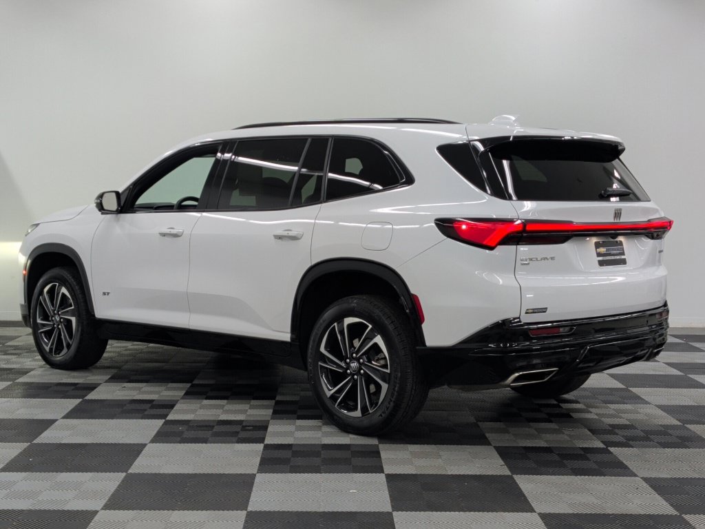 Used 2026 Buick Enclave Sport Touring AWD/4WD image 5