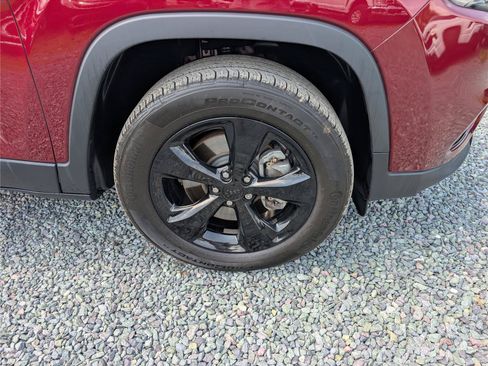 Used 2020 Jeep Cherokee Latitude Plus AWD/4WD image 9