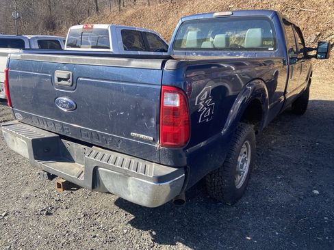 Used 2017 Ford F250 XL w/ Power Equipment Group image 4