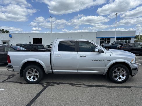 Used 2011 RAM 1500 Laramie AWD/4WD image 7