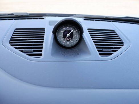 Used 2021 Porsche 911 Turbo image 21