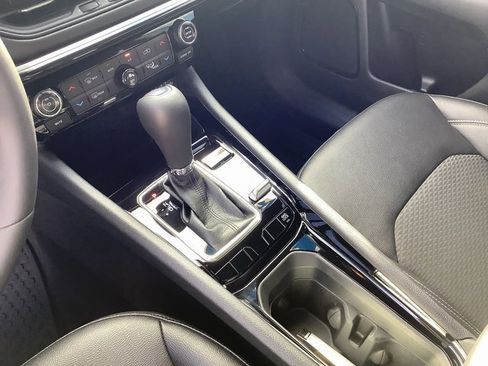 Used 2024 Jeep Compass Latitude w/ Convenience Group image 18