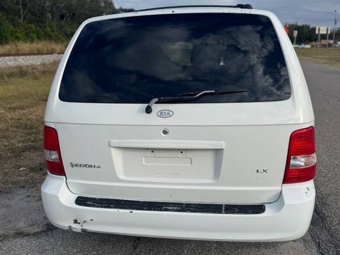 Used 2003 Kia Sedona LX FWD image 9