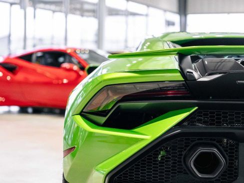 Used 2023 Lamborghini Huracan Tecnica image 39