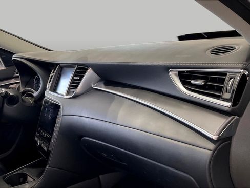 Used 2024 INFINITI QX50 Luxe FWD image 19
