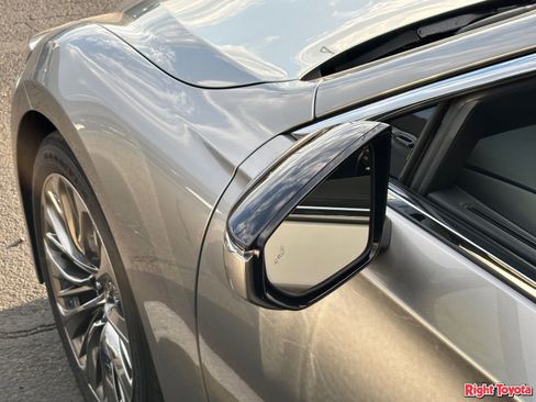 Used 2019 Lexus LS 500 w/ Interior Upgrade Package RWD image 9