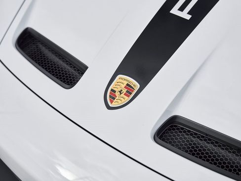 Used 2025 Porsche 911 GT3 w/ Chrono Package image 6