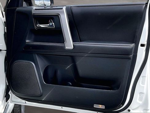 Used 2015 Toyota 4Runner Limited image 24