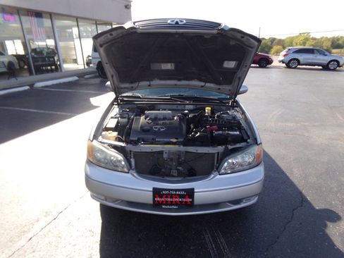 Used 2003 INFINITI I35 w/ Sunroof & Sunshade Pkg image 31