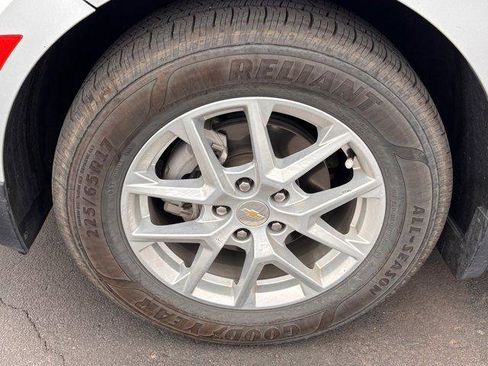 Used 2022 Chevrolet Equinox LS w/ LS Convenience Package FWD image 6