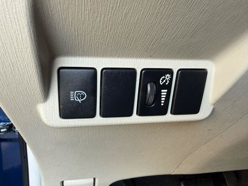 Used 2012 Toyota Prius V Five FWD image 34