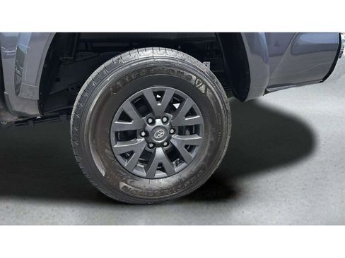 Used 2023 Toyota Tacoma SR5 AWD/4WD image 23