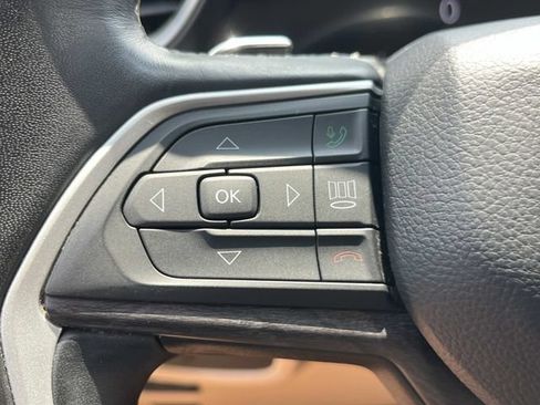 Used 2022 Jeep Grand Cherokee L Limited AWD/4WD image 37