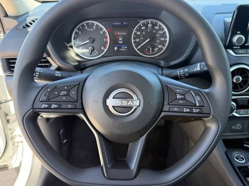 Used 2025 Nissan Sentra S FWD image 15