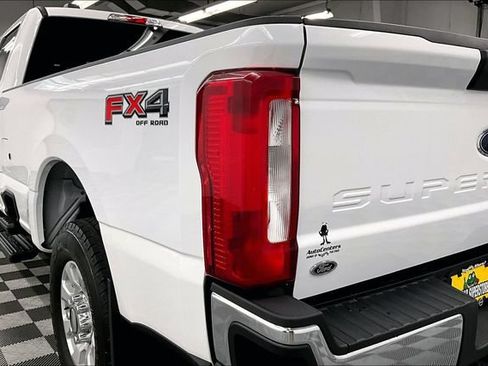 Used 2023 Ford F250 XLT w/ FX4 Off-Road Package AWD/4WD image 36