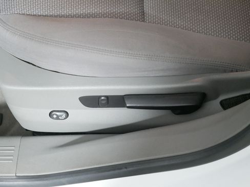 Used 2011 Chevrolet Malibu LS FWD image 20
