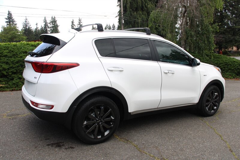 Used 2019 Kia Sportage EX w/ EX Sport Appearance Package AWD/4WD image 3