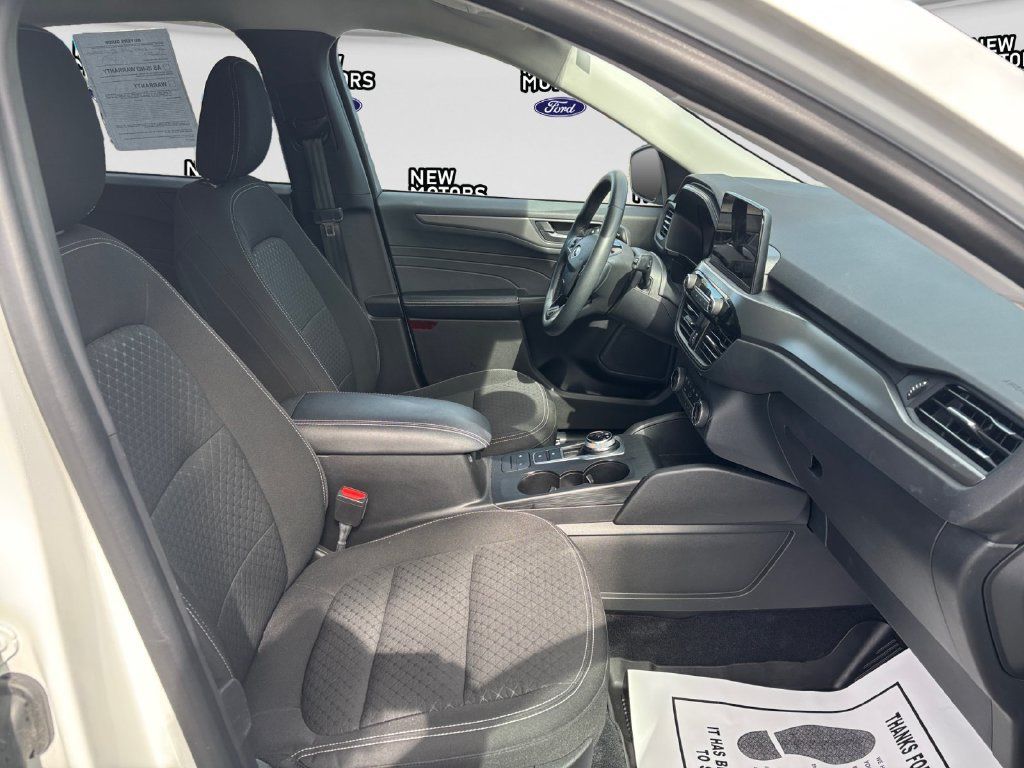 Used 2023 Ford Escape Active AWD/4WD image 16