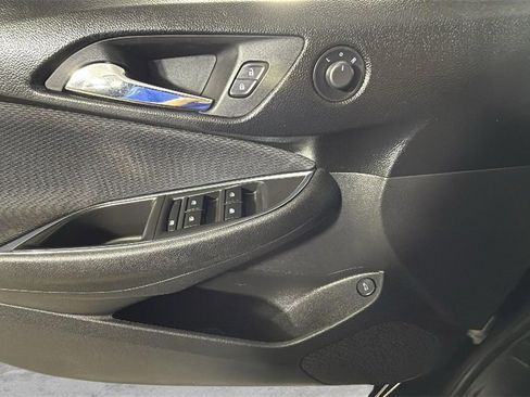 Used 2017 Chevrolet Cruze LT w/ Convenience Package image 23