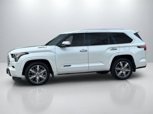 Used 2023 Toyota Sequoia Capstone image 8