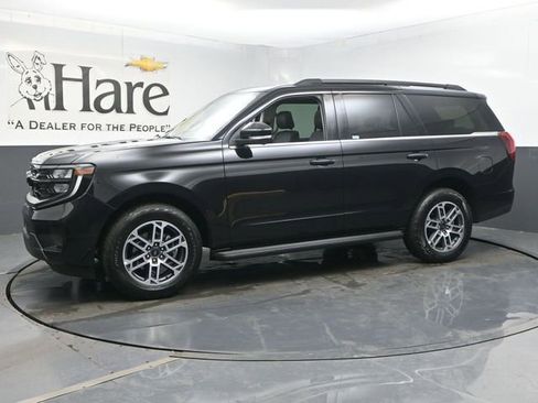 Used 2025 Ford Expedition Active AWD/4WD image 36