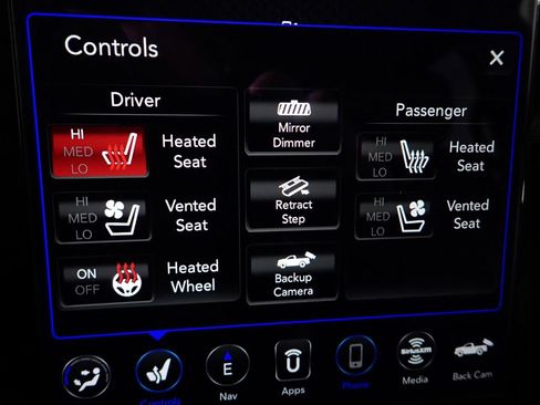 Used 2021 RAM 1500 Limited w/ Off Road Group image 4