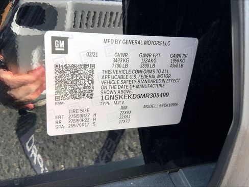 Used 2021 Chevrolet Suburban RST w/ Luxury Package image 28