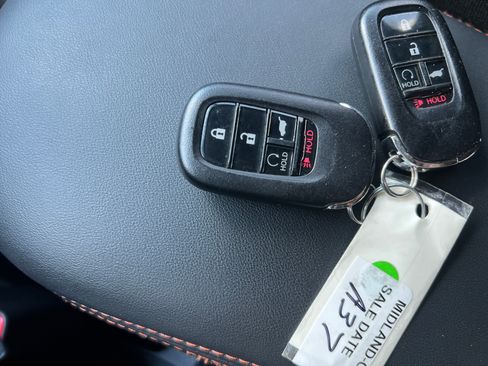 Used 2025 Honda HR-V Sport image 31