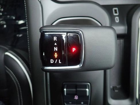 Used 2024 GMC Sierra 1500 AT4X image 23