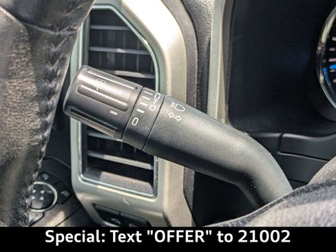 Used 2017 Ford F150 Lariat w/ Equipment Group 502A Luxury AWD/4WD image 31