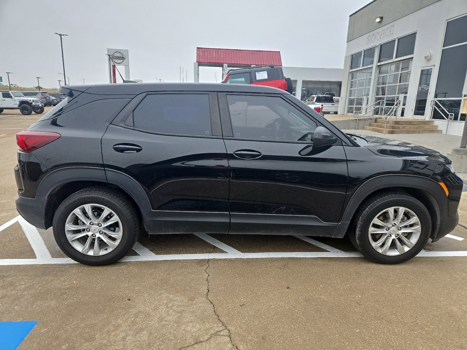 Used 2021 Chevrolet TrailBlazer LS FWD image 4