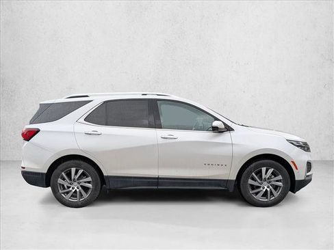 Used 2022 Chevrolet Equinox Premier AWD/4WD image 4