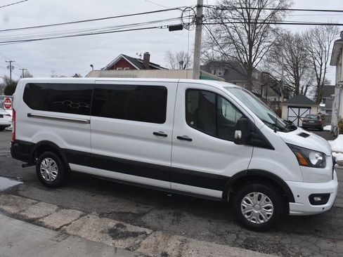 Used 2024 Ford Transit 350 XLT image 5
