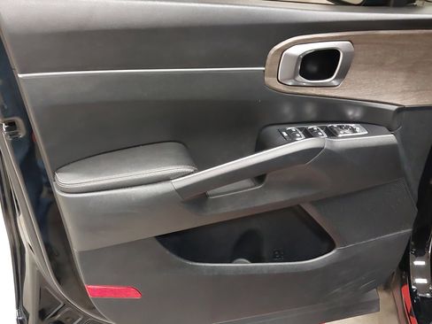 Used 2023 Kia Sorento EX w/ Panoramic Sunroof Package image 24