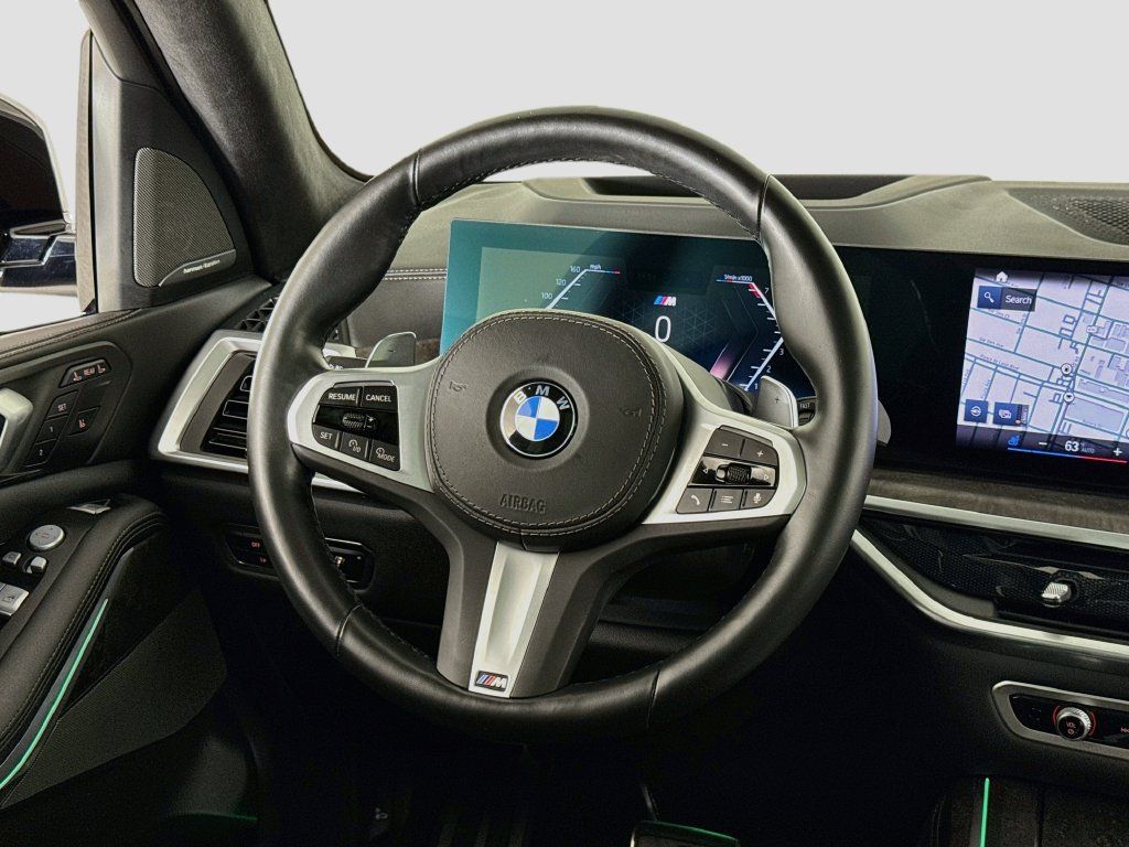 Used 2023 BMW X7 xDrive40i w/ M Sport Package AWD/4WD image 21