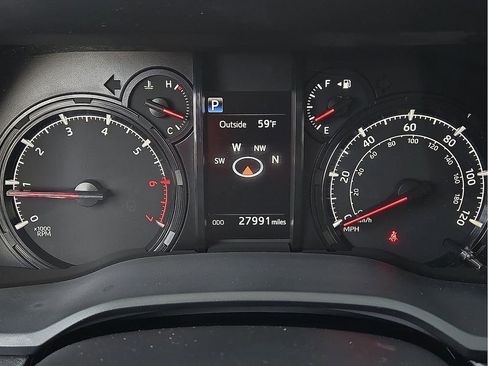 Used 2024 Toyota 4Runner SR5 Premium w/ Moonroof Package RWD image 18