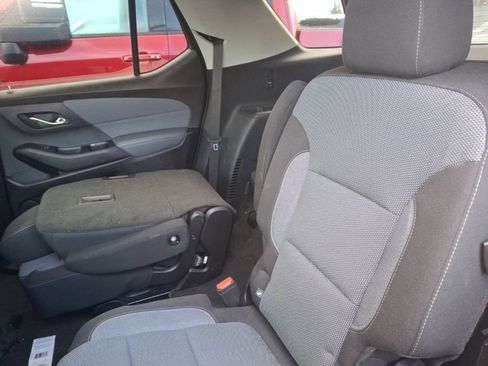 Used 2020 Chevrolet Traverse LT image 10