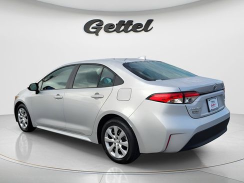 Used 2025 Toyota Corolla LE image 4
