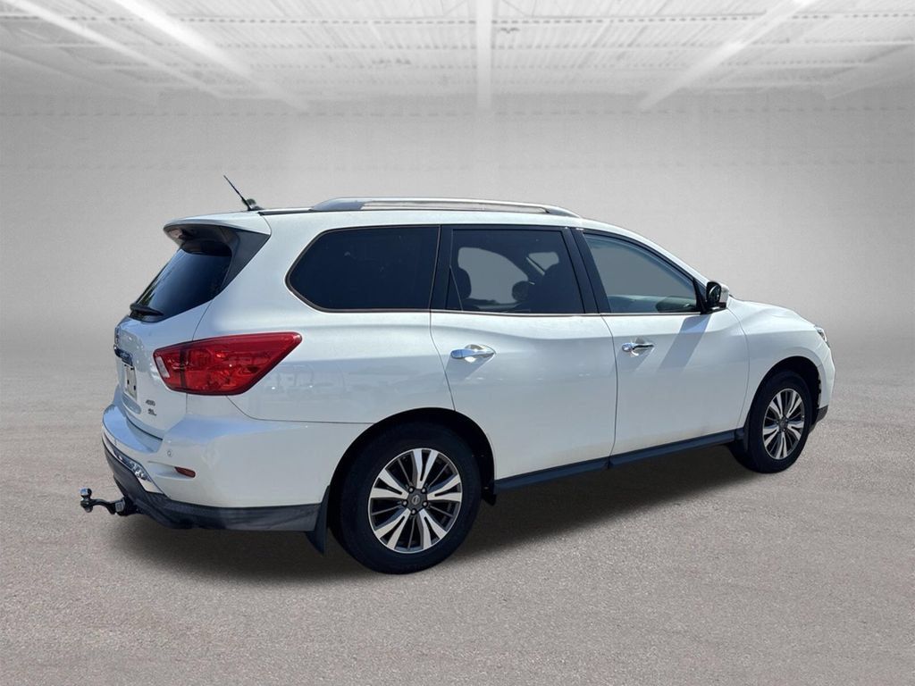 Used 2018 Nissan Pathfinder SL AWD/4WD image 3