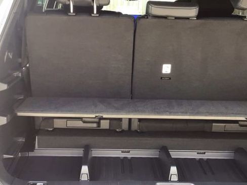 Used 2025 Toyota Sequoia Platinum image 11