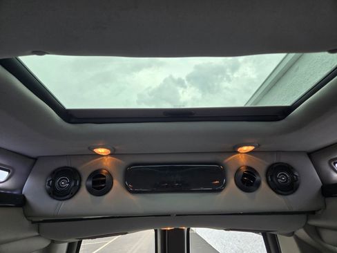 Used 2019 GMC Savana 2500 Explorer Limited SE w/ Enhanced Convenience Package image 31