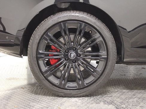 Used 2024 Land Rover Range Rover SE image 13