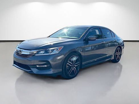 Used 2017 Honda Accord Sport image 7