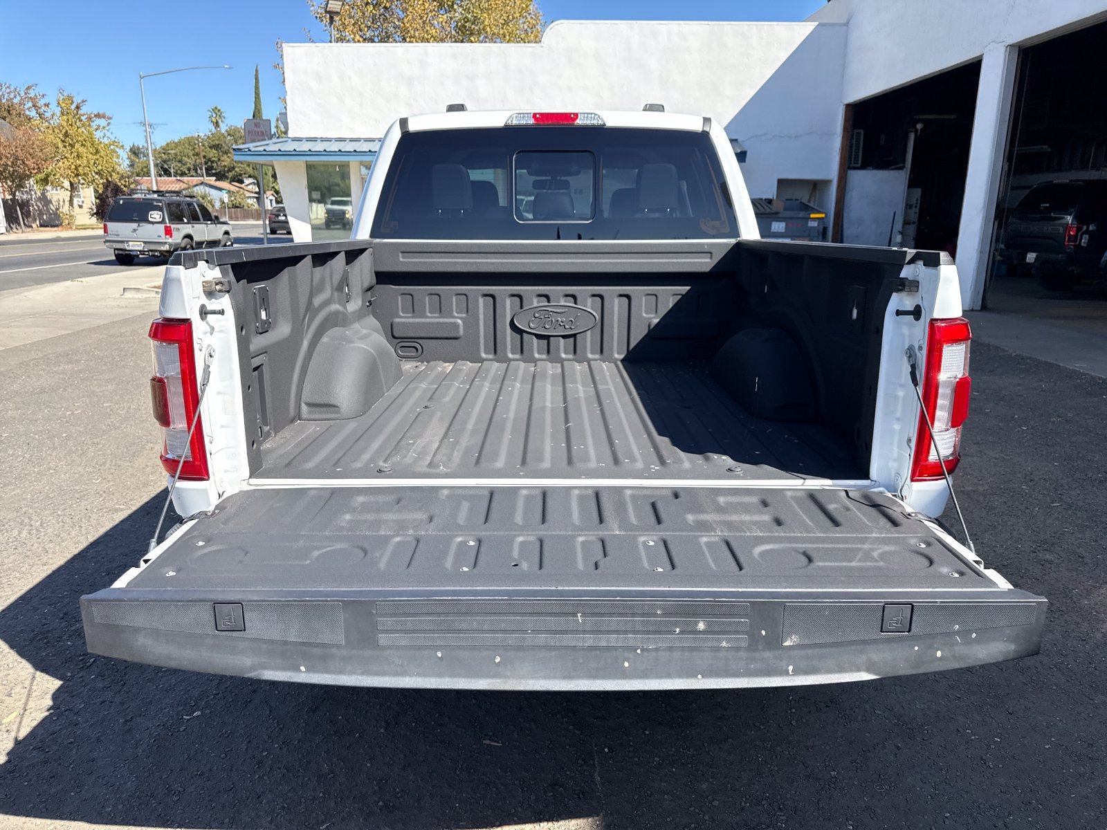 Used 2023 Ford F150 Lariat AWD/4WD image 23