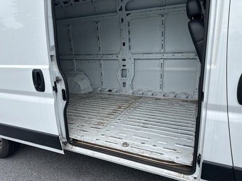 Used 2023 RAM ProMaster 2500 FWD image 11