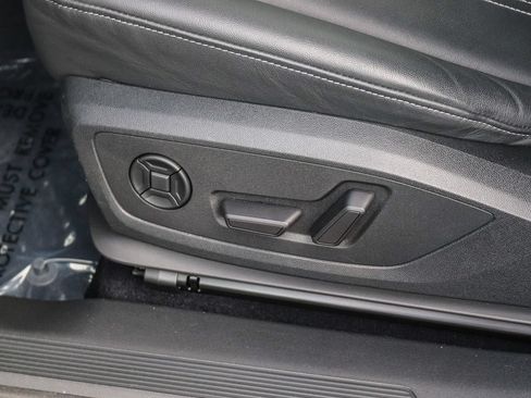 Used 2023 Audi Q4 e-tron Premium Plus w/ Premium Plus RWD image 24