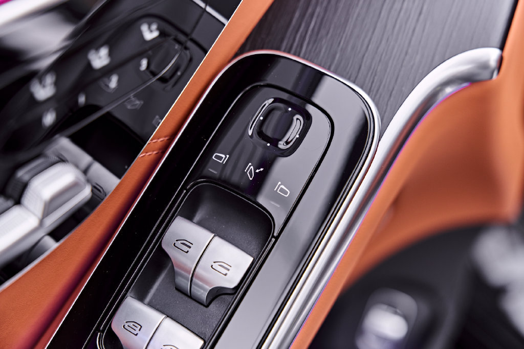 Used 2025 Mercedes-Benz S 63 AMG S image 38