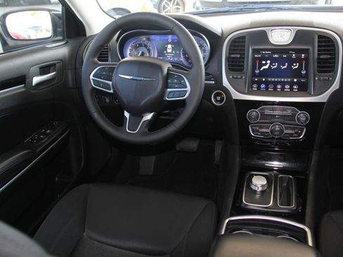 Used 2023 Chrysler 300 Touring w/ Sport Appearance Package RWD image 9
