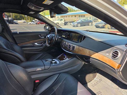 Used 2014 Mercedes-Benz S 550 Sedan w/ Premium 1 Package image 16