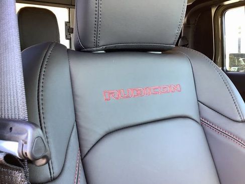 New 2025 Jeep Gladiator Rubicon image 44